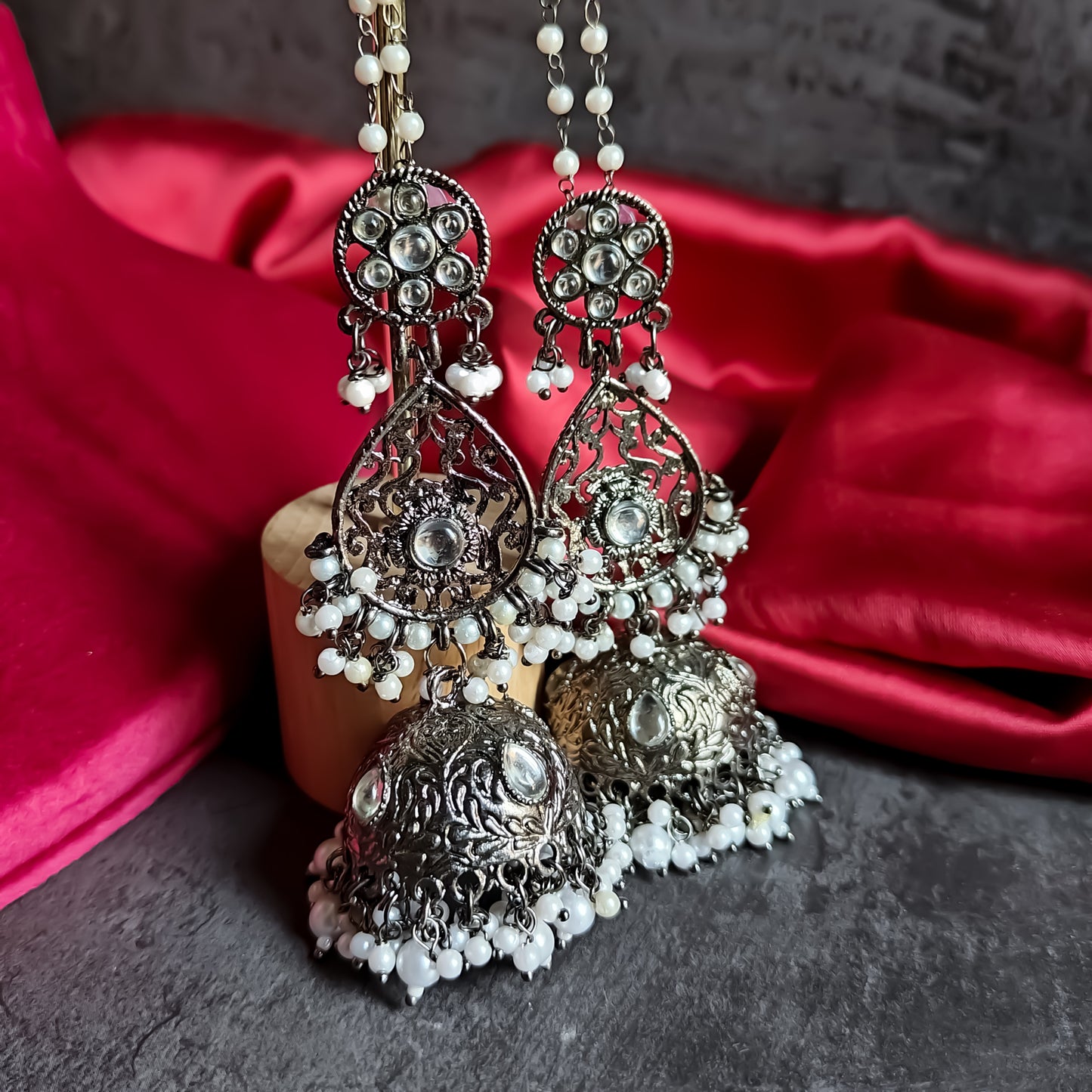 Black metal Jhumka Earrings with Sahara