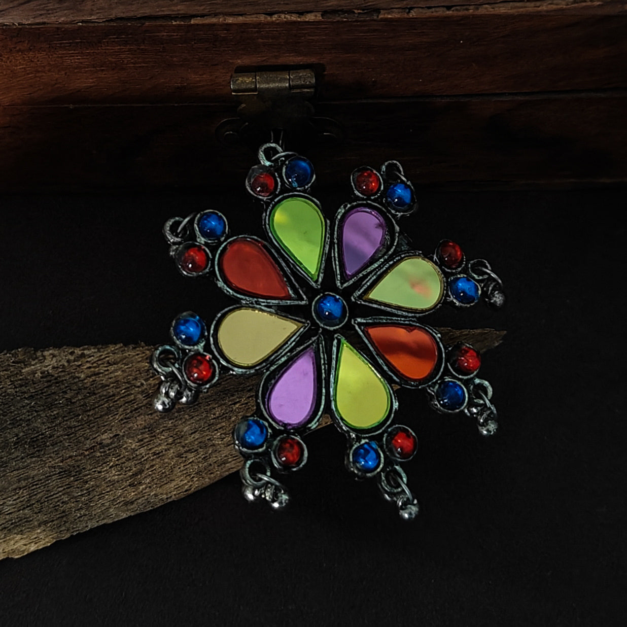 Multi hue Adjustable Ring