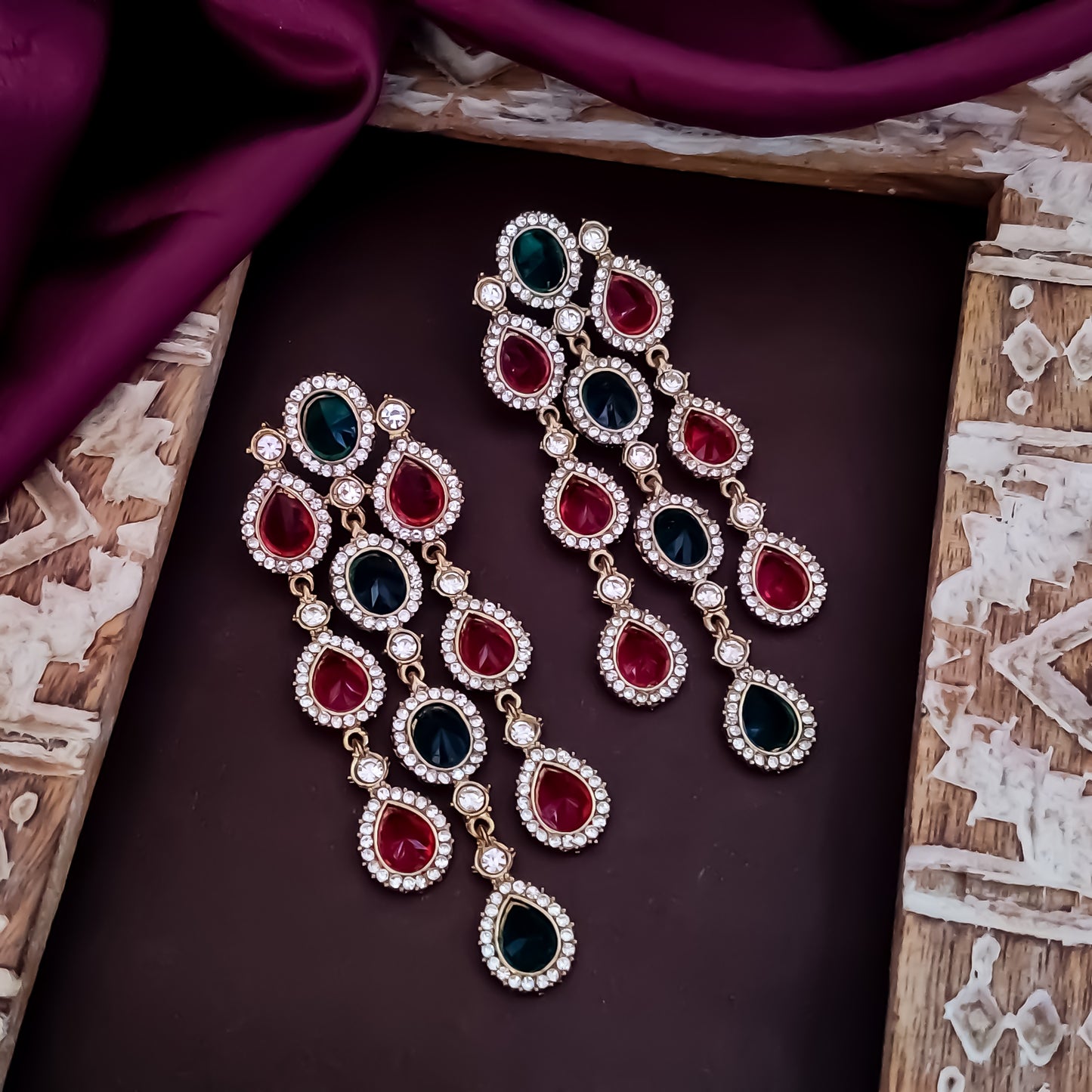Anvi Dangler Lightweight Earring- Pink & Green