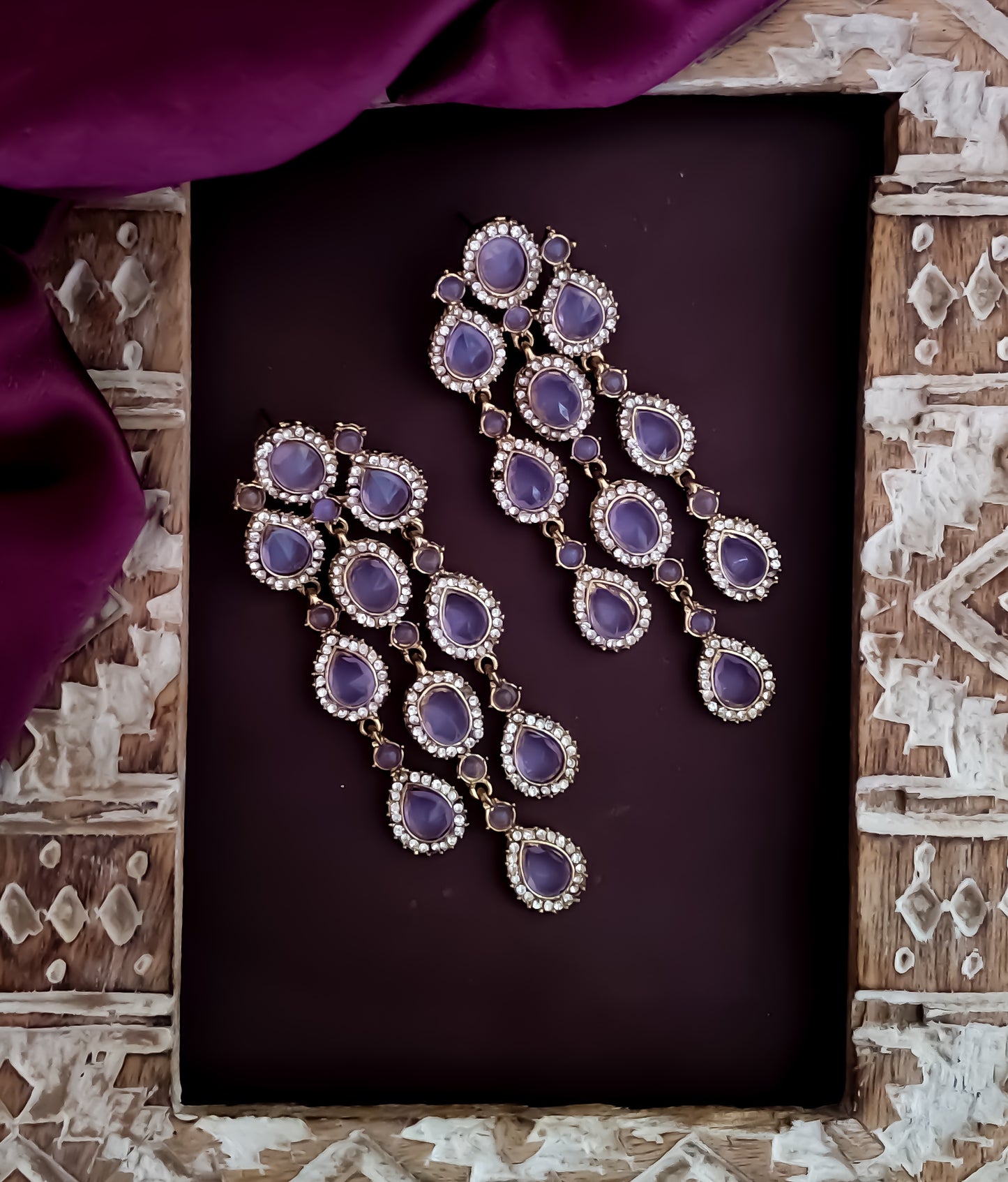 Anvi Dangler Lightweight Earring- Lavender