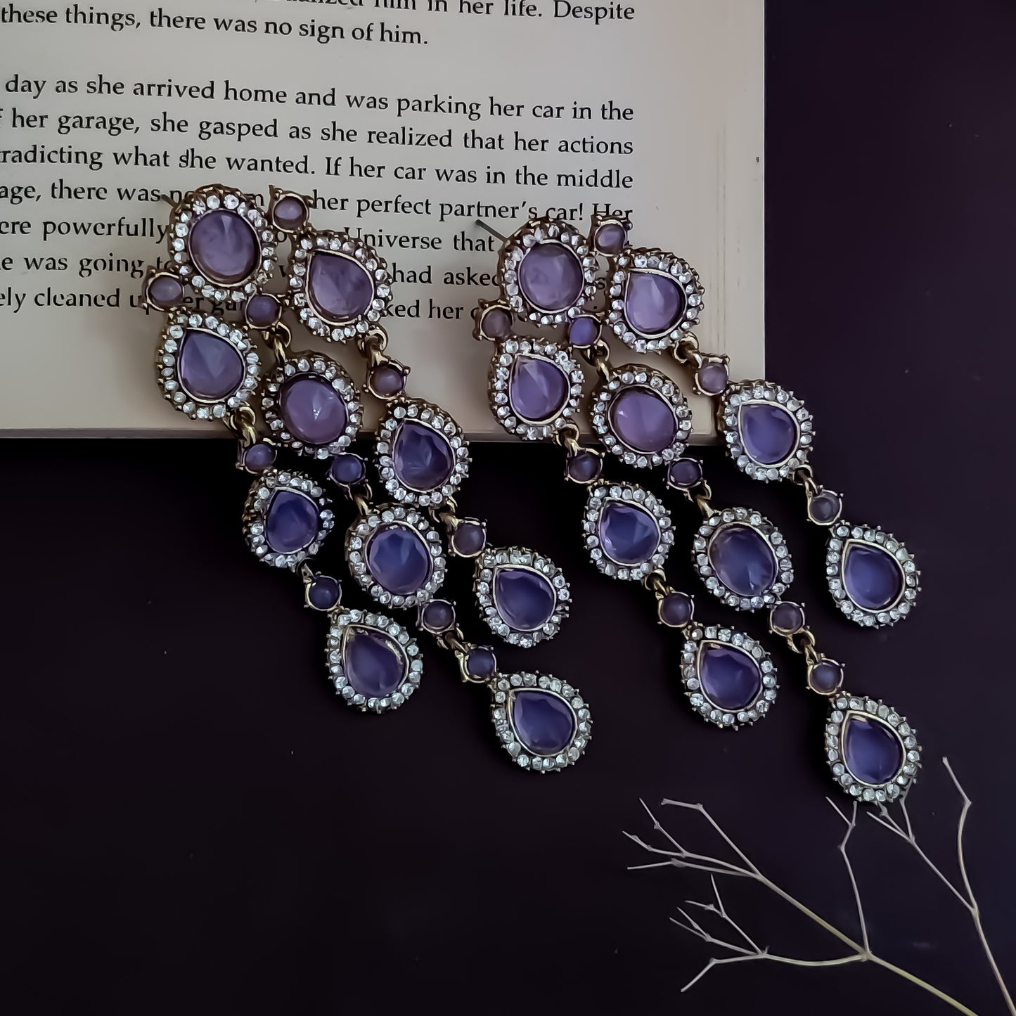 Anvi Dangler Lightweight Earring- Lavender