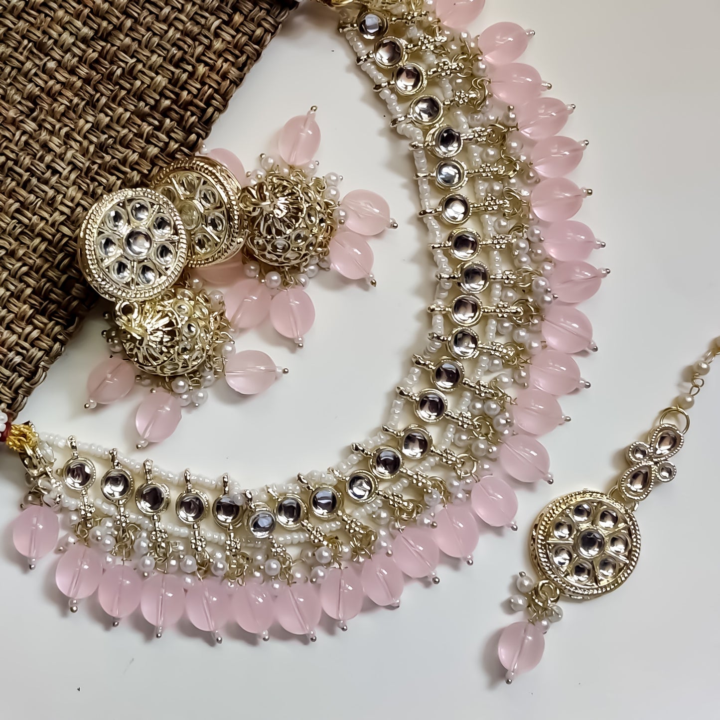 Pallavi kundan Necklace Set - Baby Pink