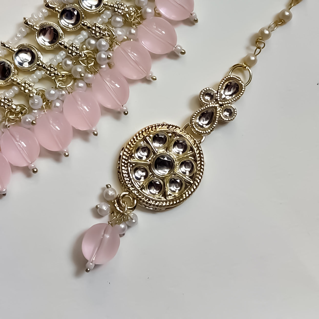 Pallavi kundan Necklace Set - Baby Pink