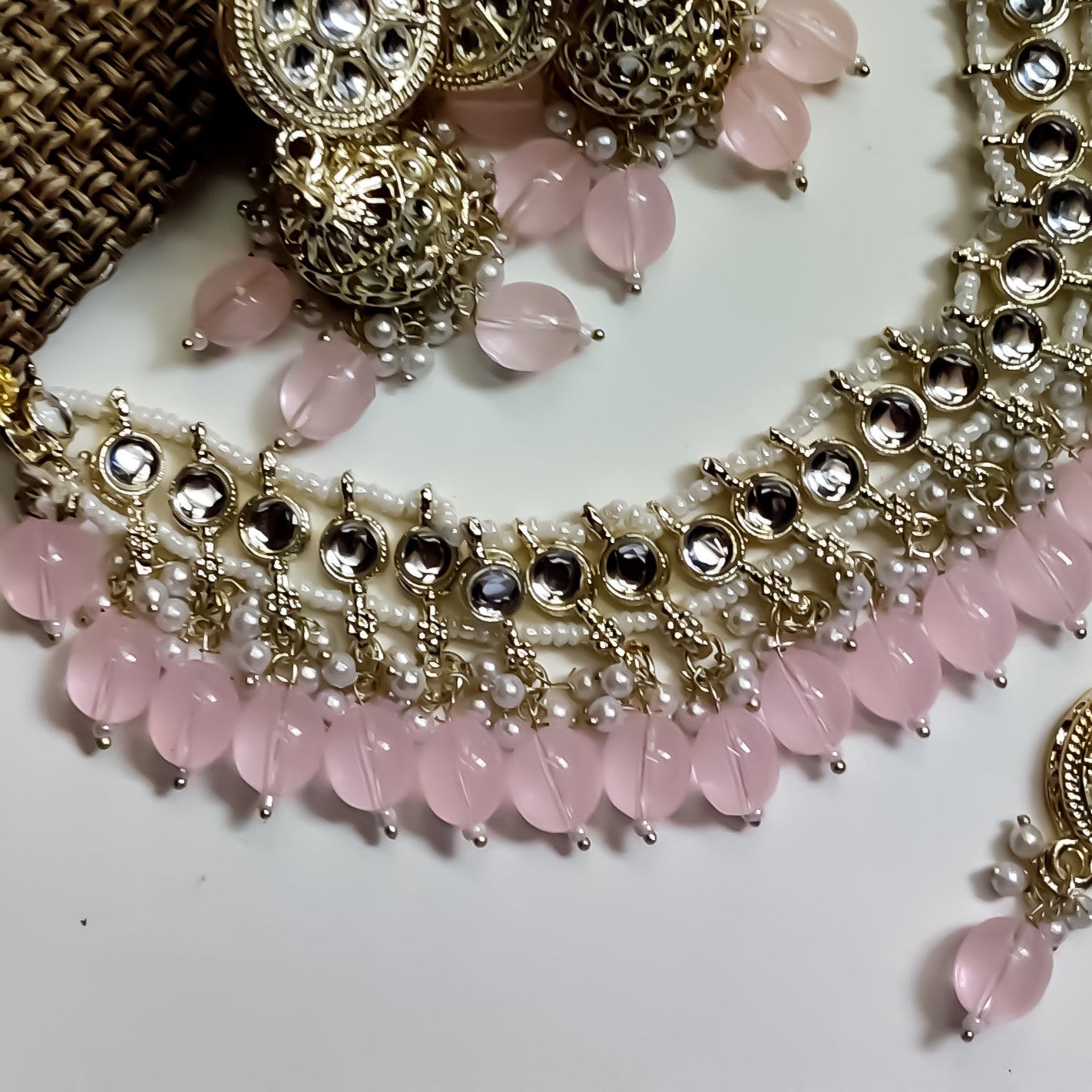 Pallavi kundan Necklace Set - Baby Pink