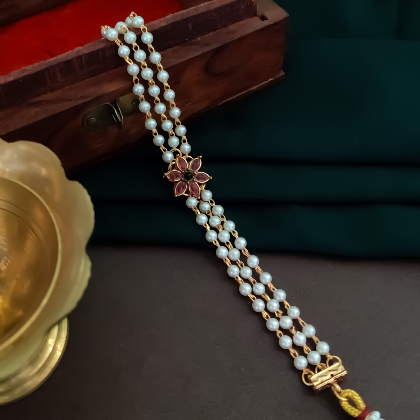 Madhura Pearl Choker Set