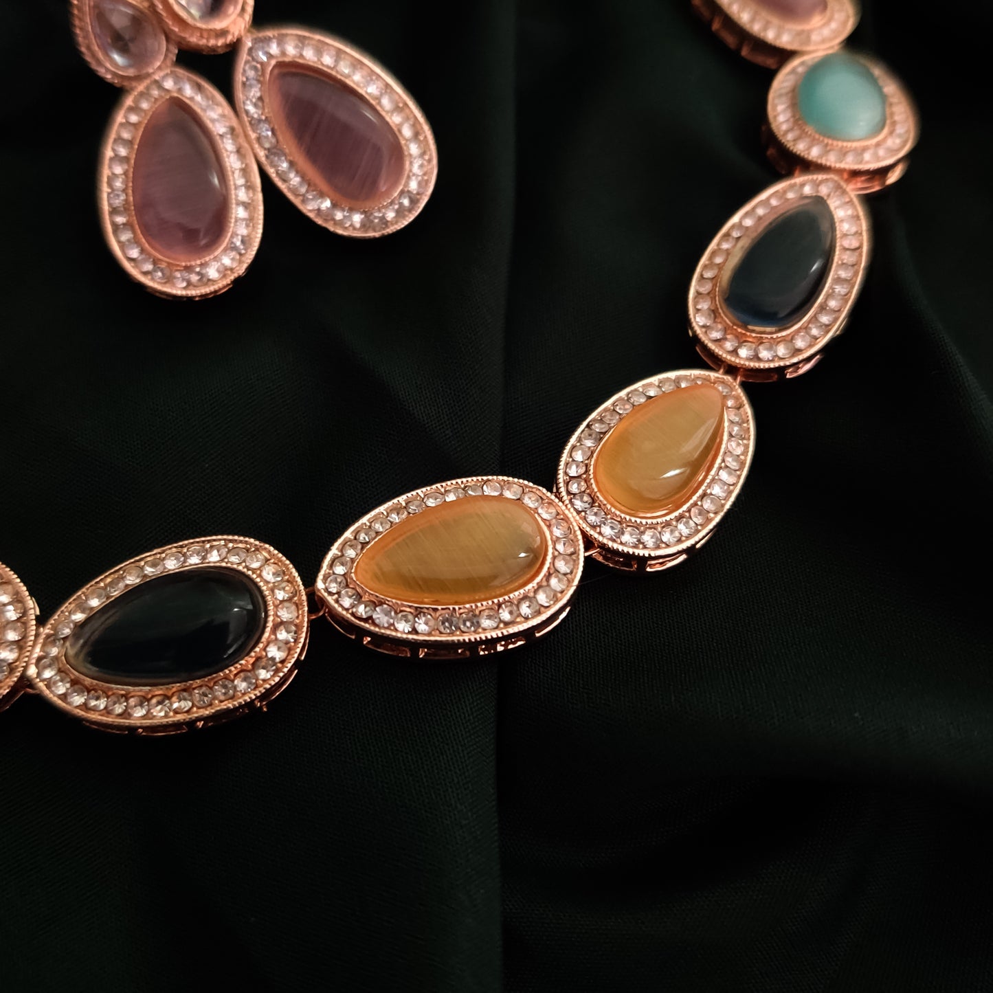 Bella Monalisa Stone Necklace Set