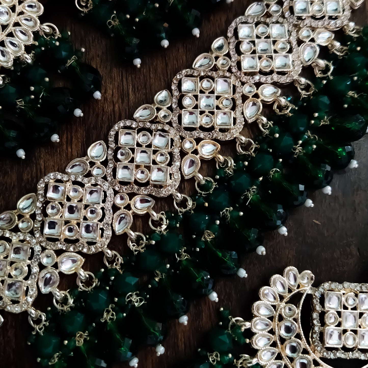 Raisha Kundan Necklace Set - Green