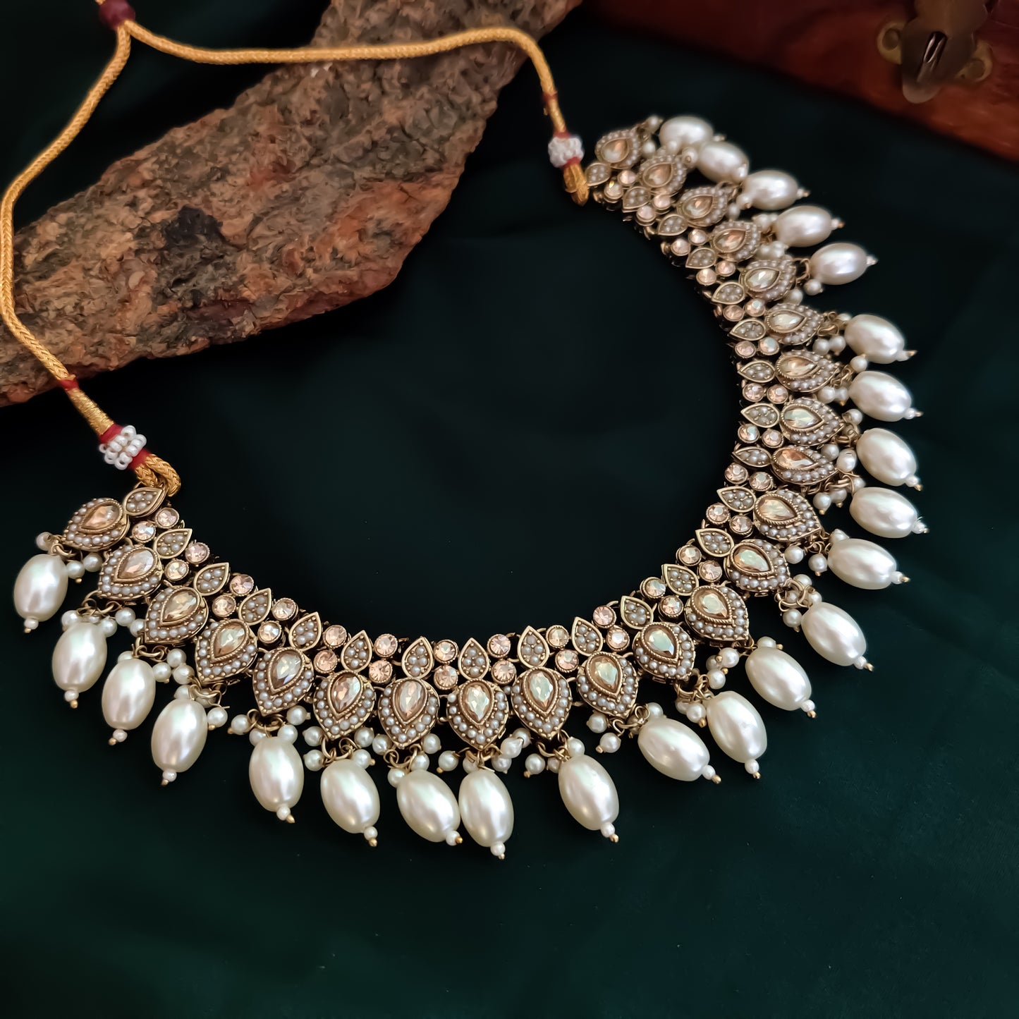 Saisha Royal Jadau Necklace Set - Golden