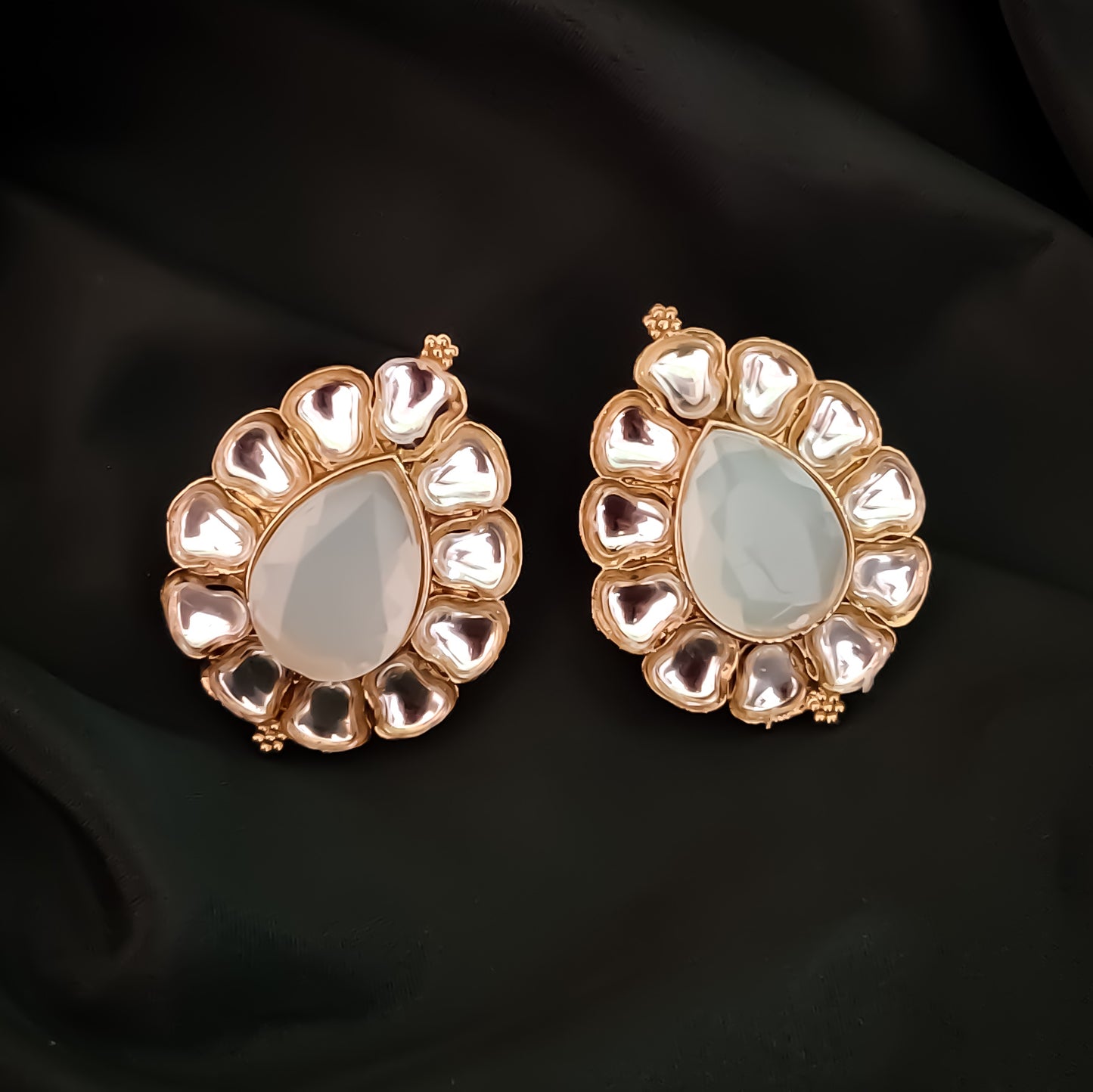 Nibedita Kundan Stud Earring - Grey