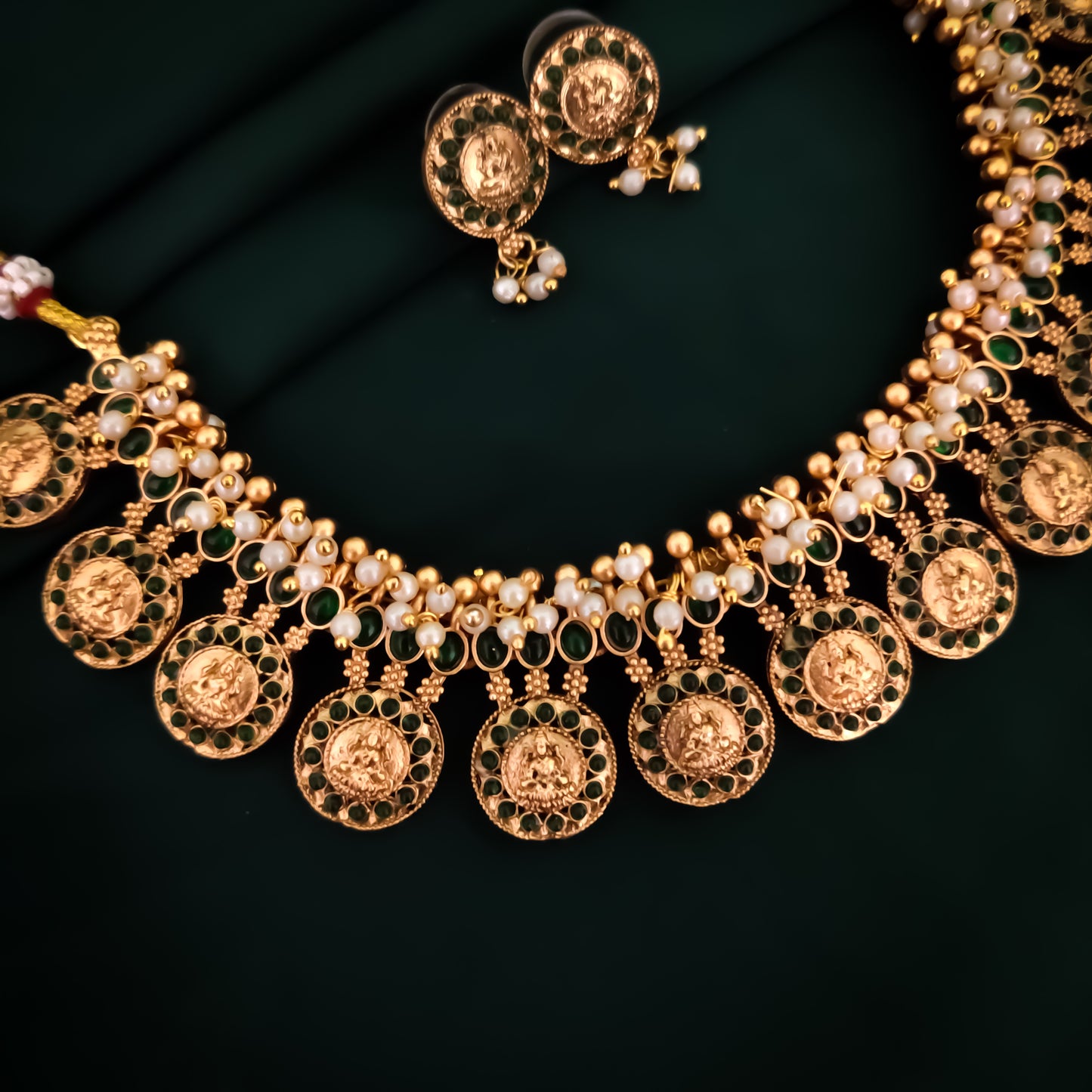 Alankrita Pearl Necklace Set