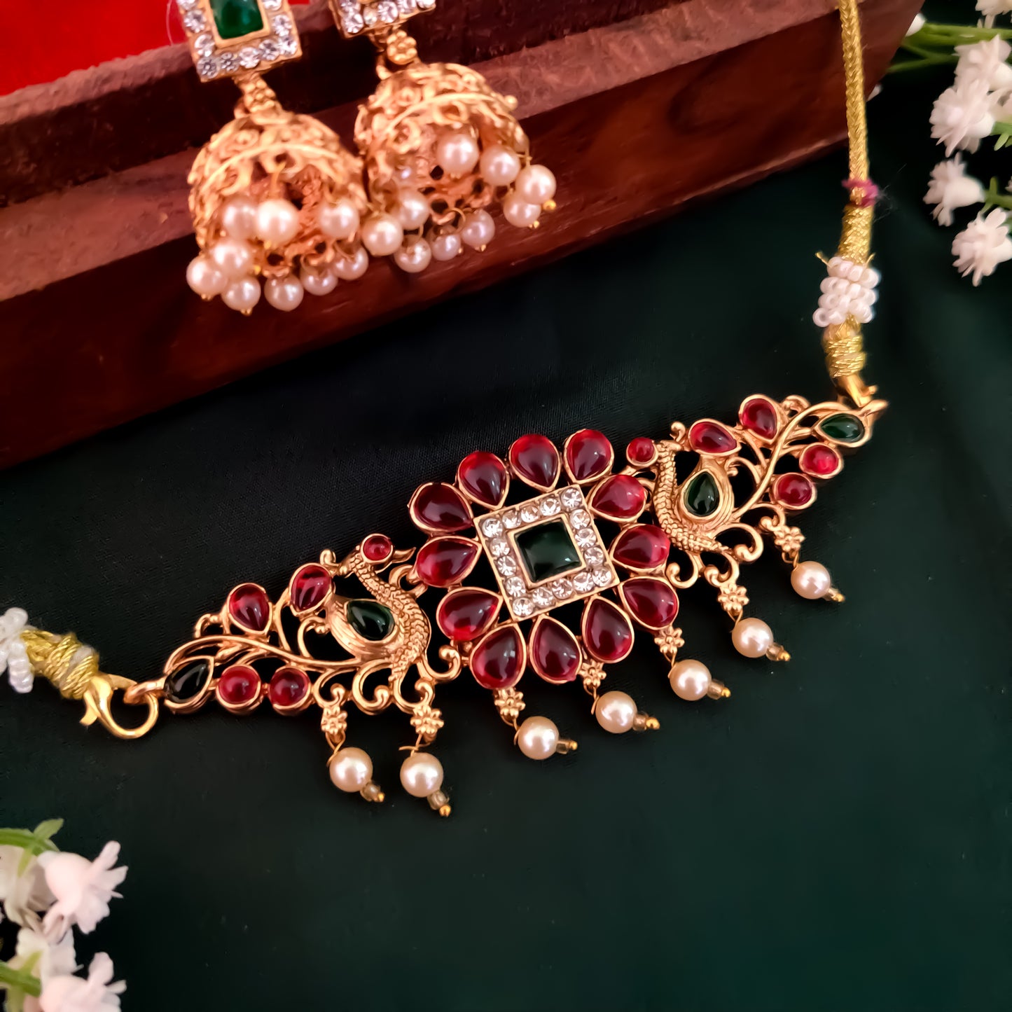 Baruni Choker Necklace Set