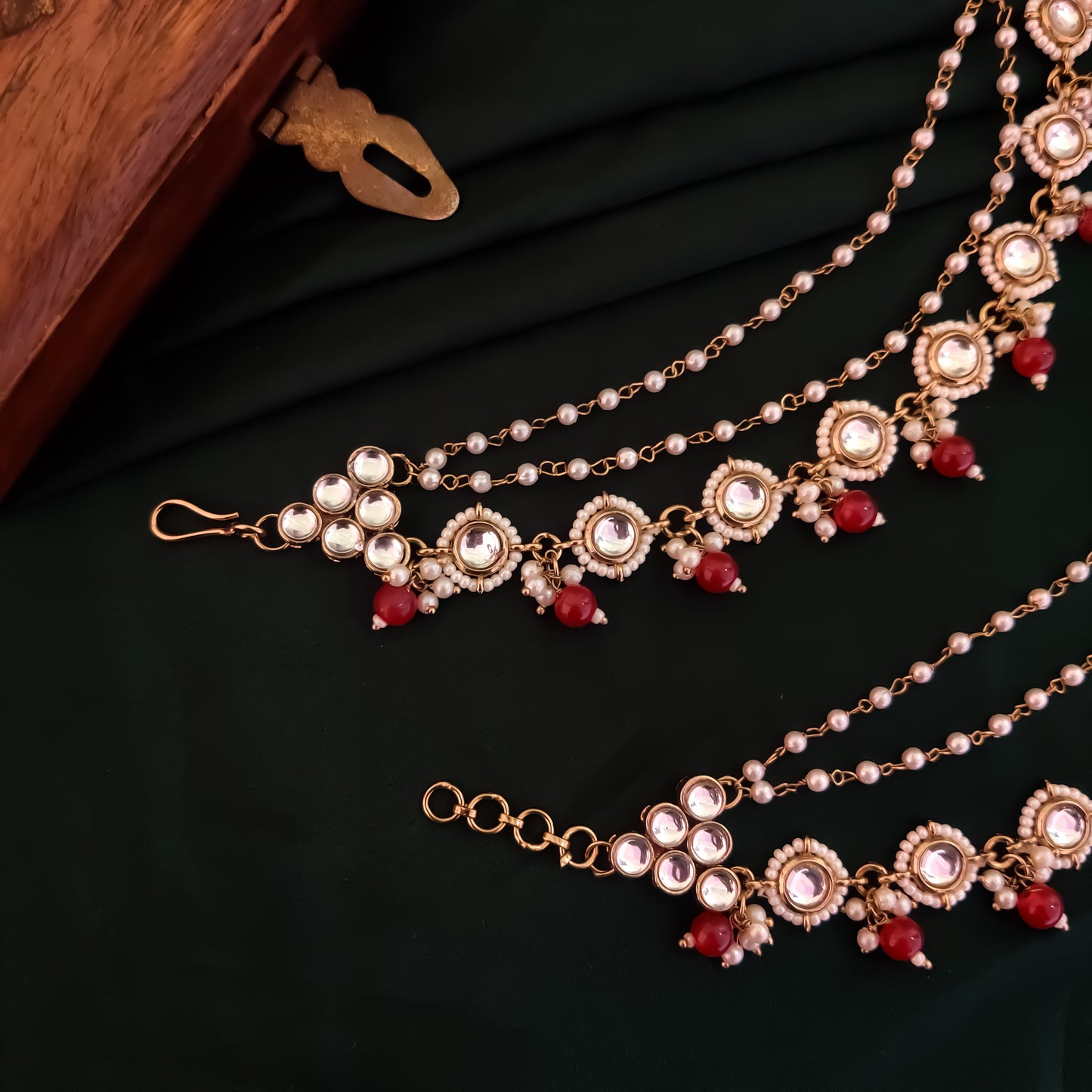 Roshni Kundan Detachable Earchains - Maroon
