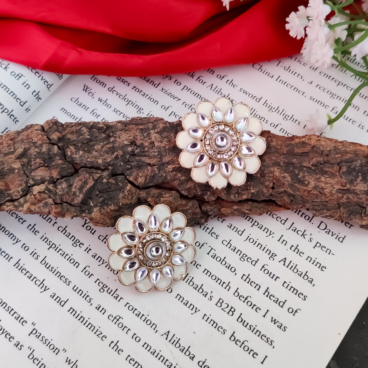 Shahida Kundan Stud Earring - Ivory