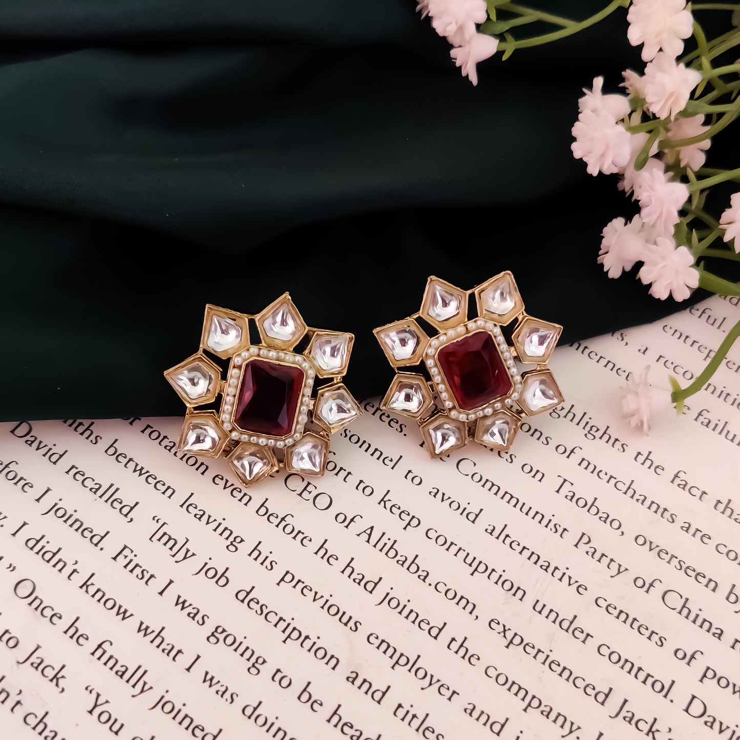 Shaheen Kundan Stud Earring - Maroon