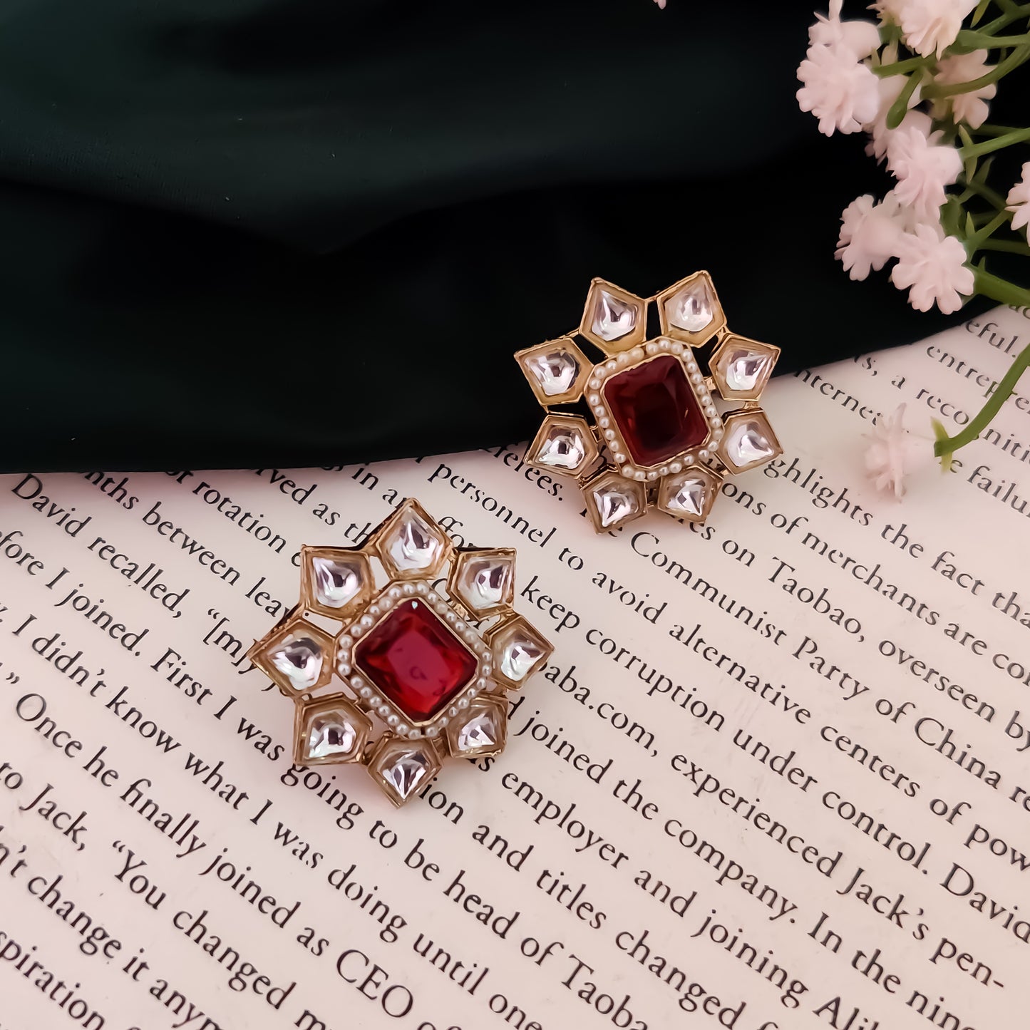 Shaheen Kundan Stud Earring - Maroon