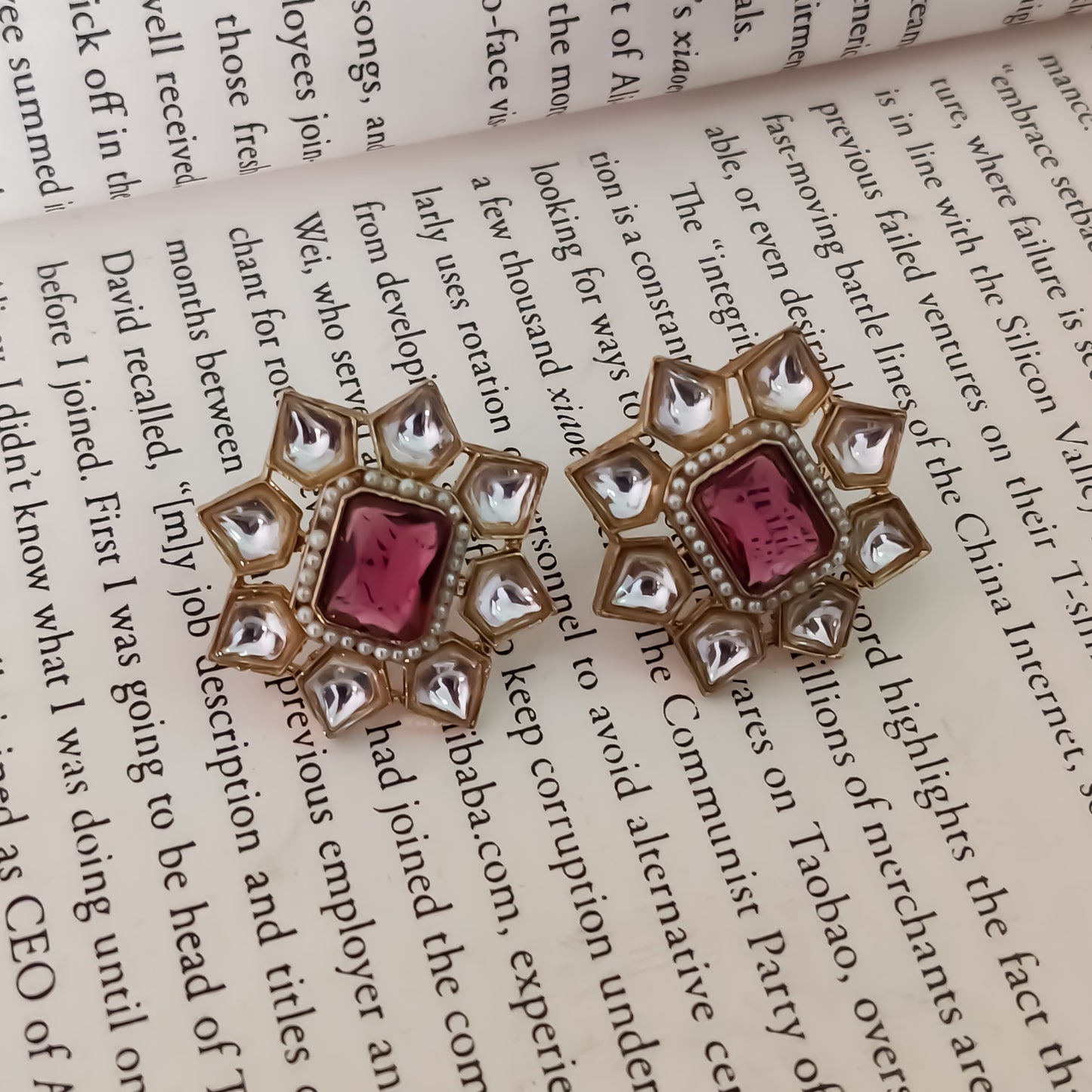 Shaheen Kundan Stud Earring - Wine