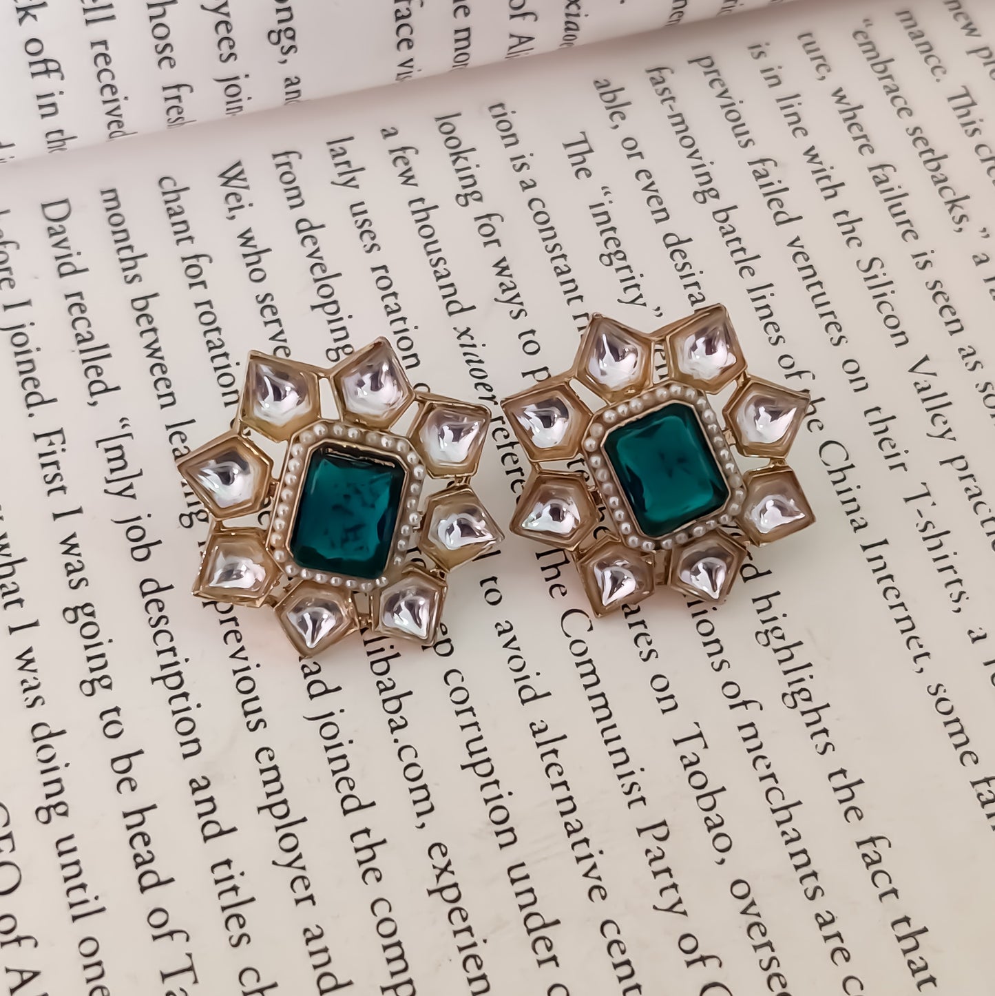 Shaheen Kundan Stud Earring - Firozi