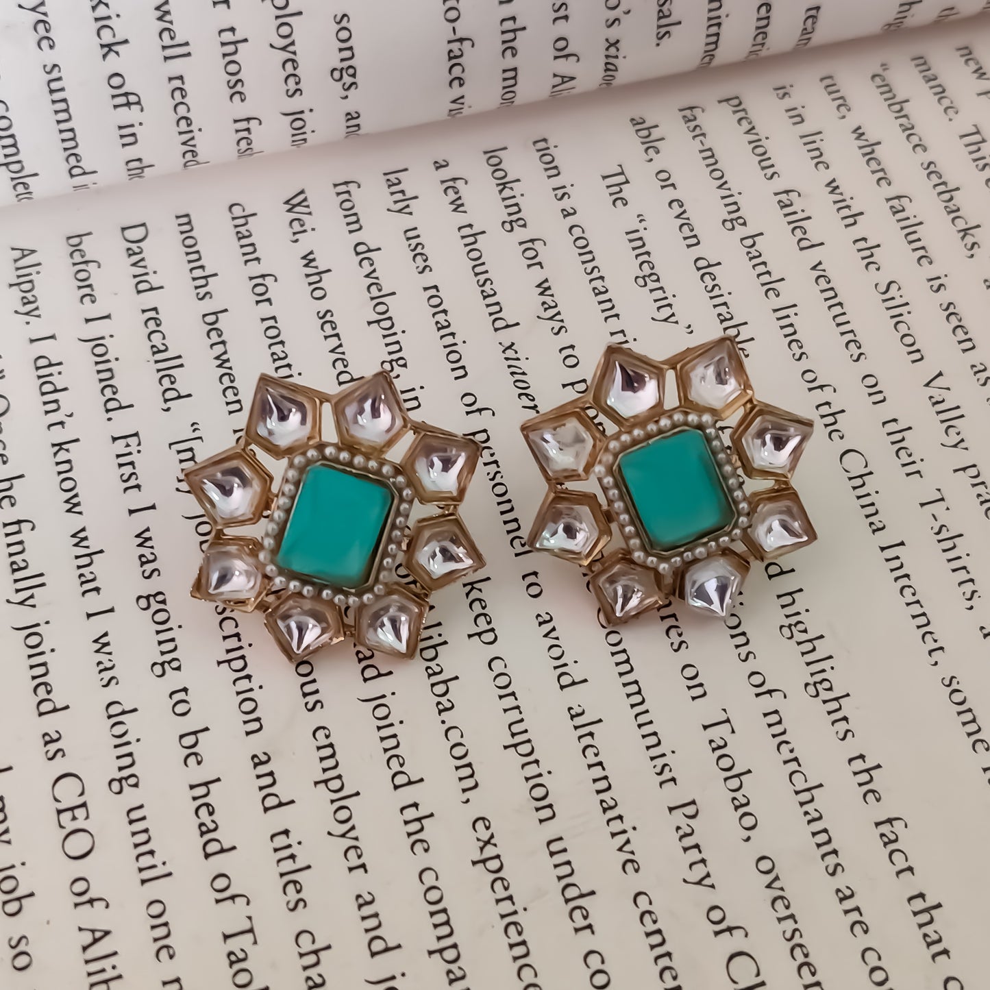 Shaheen Kundan Stud Earring - Mint