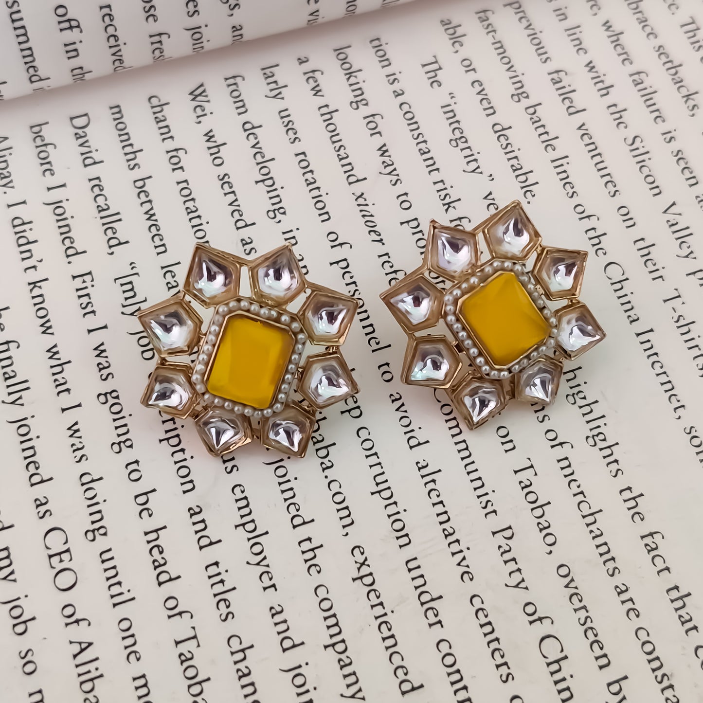 Shaheen Kundan Stud Earring - Yellow