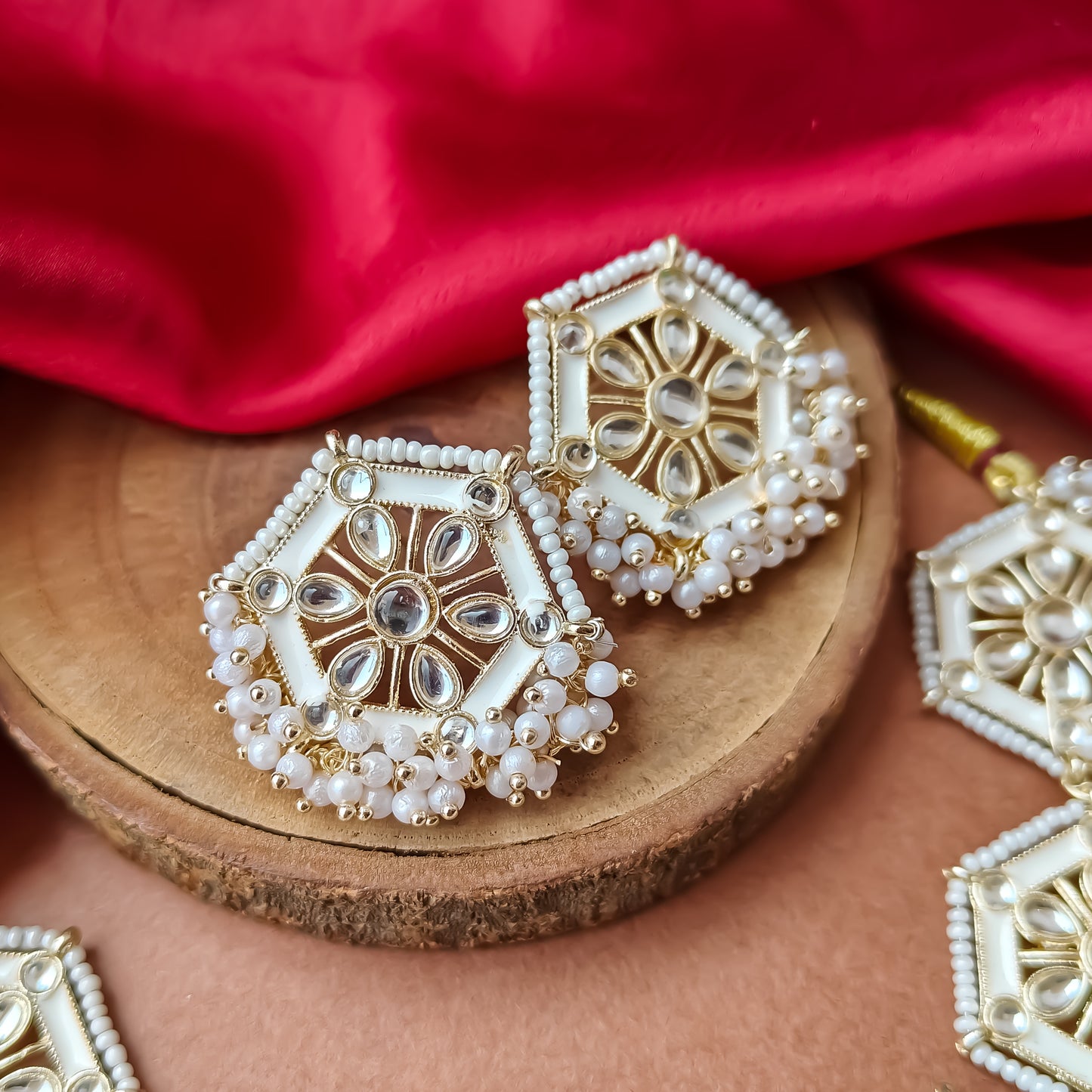 Anwesha Golden Ganthan Necklace Set with Earrings