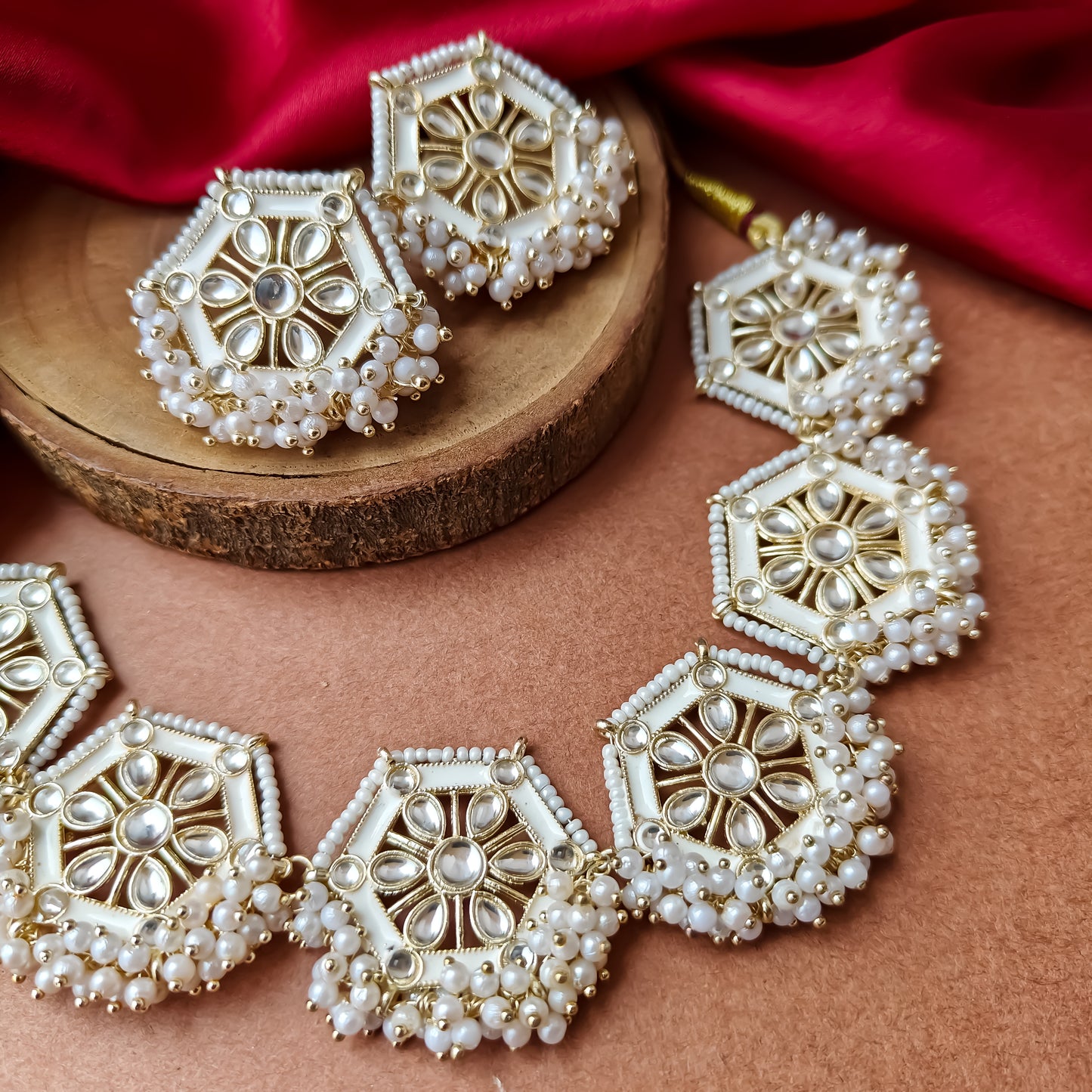 Anwesha Golden Ganthan Necklace Set with Earrings