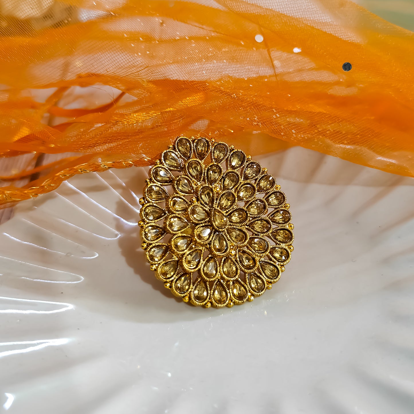 Leaf shaped adjustable Ring