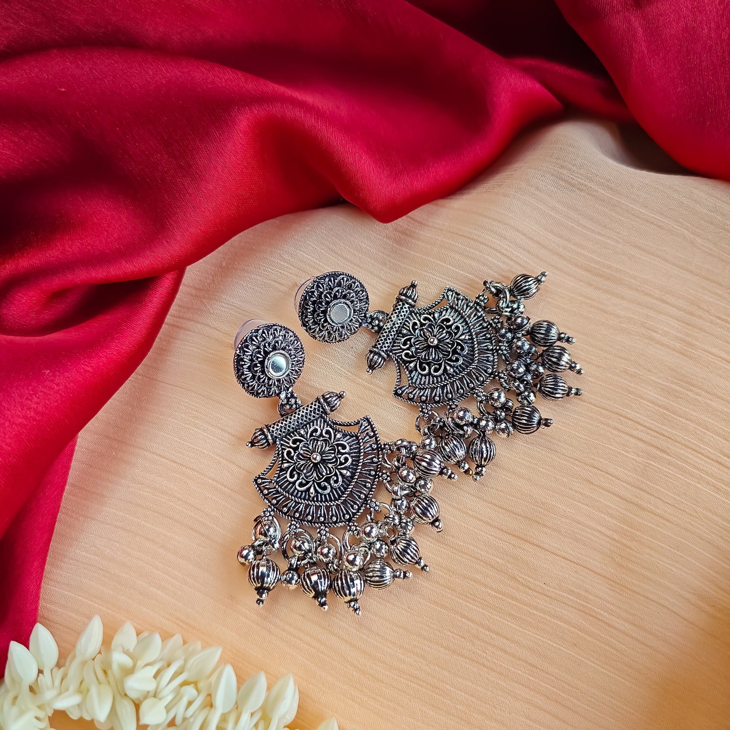 Anika Necklace Set with Teeka