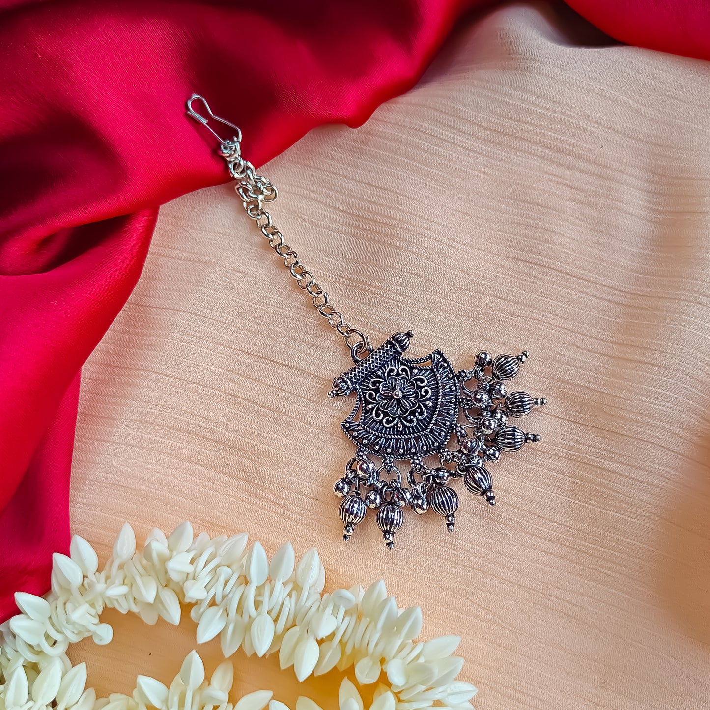 Anika Necklace Set with Teeka