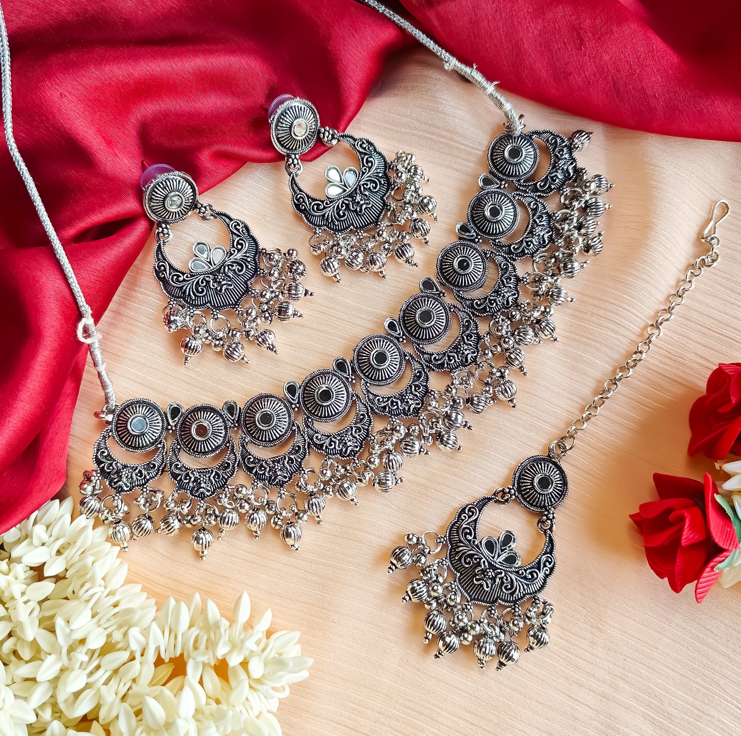 Anvitha Necklace Set with Teeka