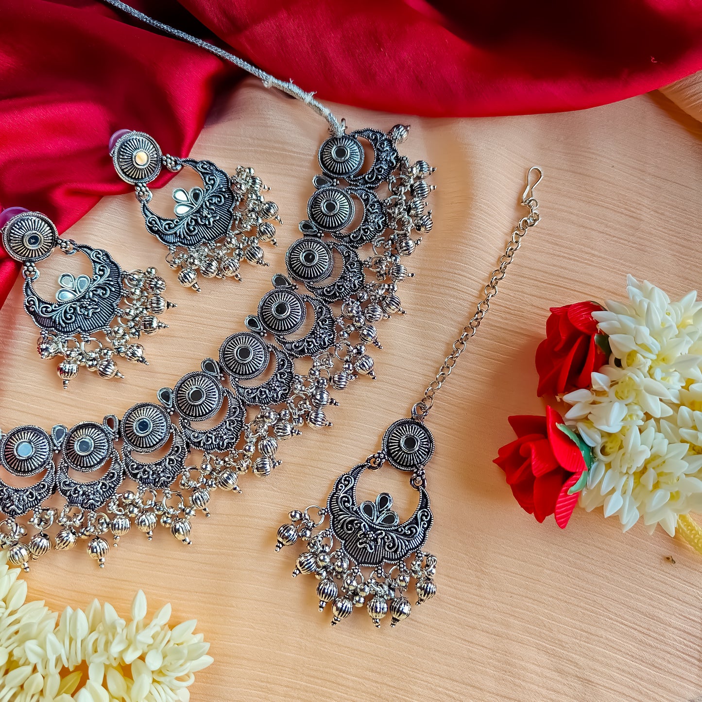 Anvitha Necklace Set with Teeka