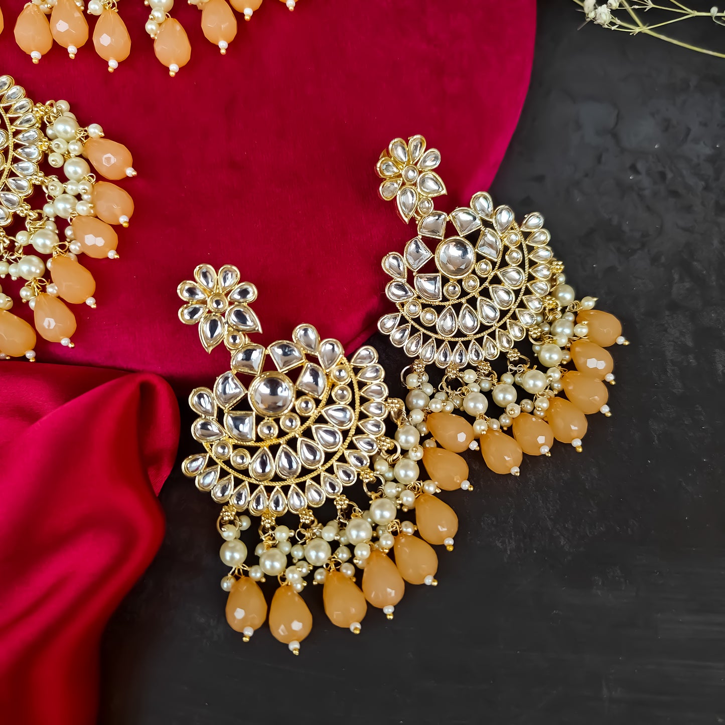 Amber Dabi Kundan Necklace Set - Peach