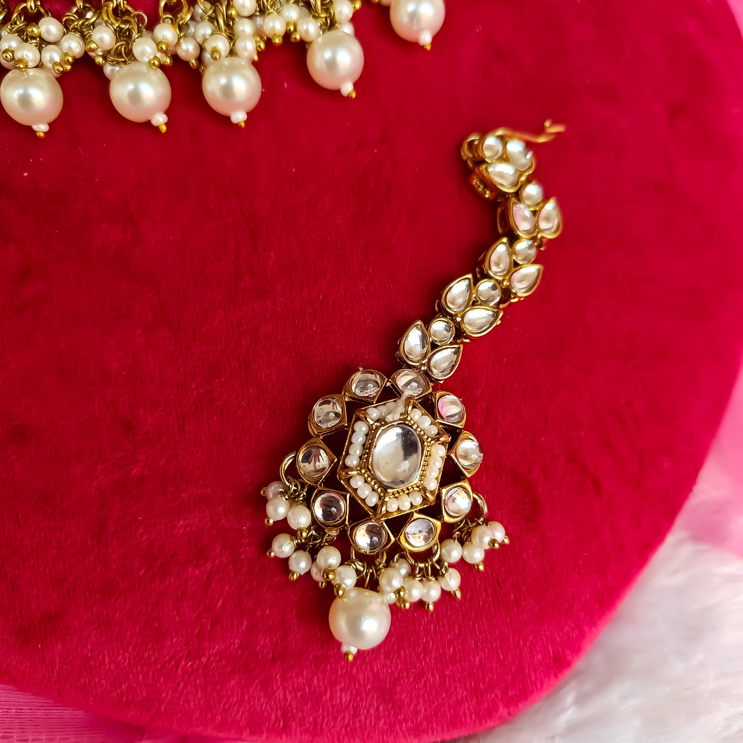 Debina Kundan Necklace Set - Golden