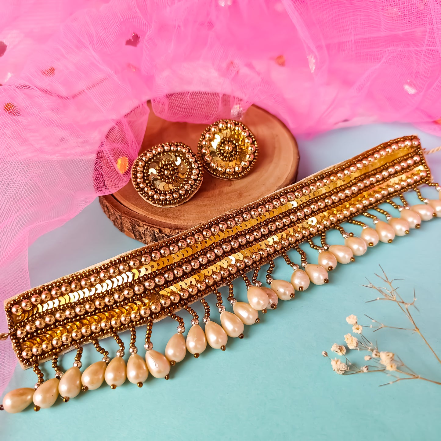 Gracia Hand Embroidered Necklace set