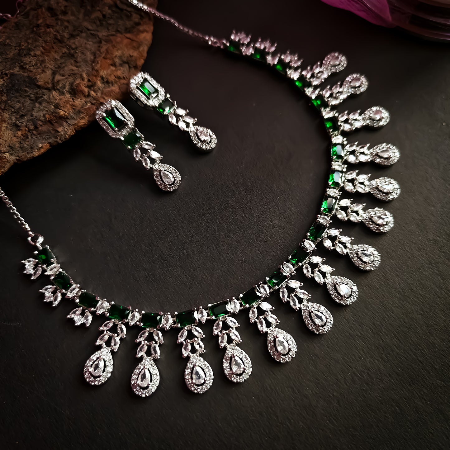 Harriet AD Necklace Set - Emerald Green