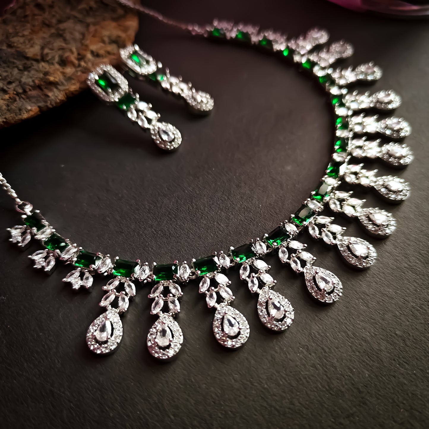 Harriet AD Necklace Set - Emerald Green
