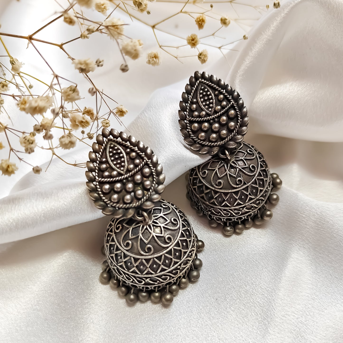 Gunja Handcarved Sla Brass Jhumka Earrings