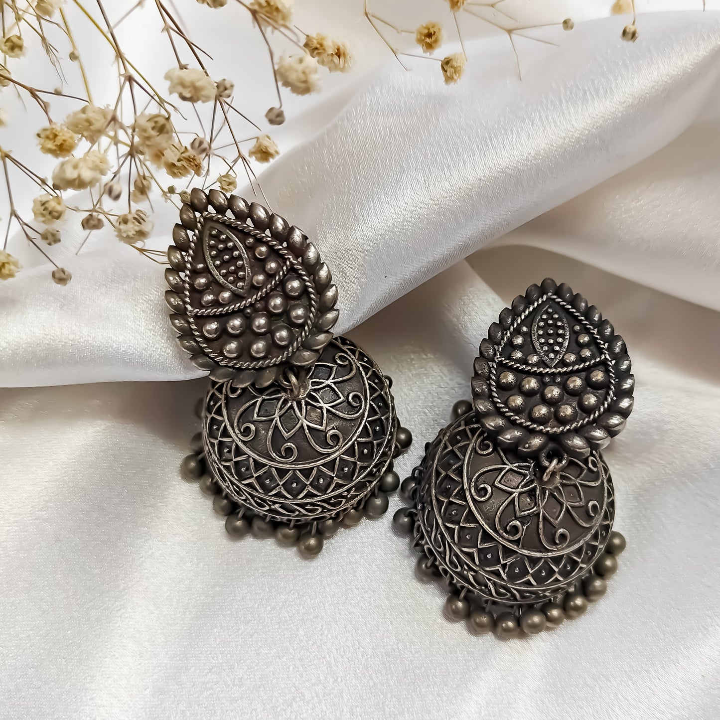 Gunja Handcarved Sla Brass Jhumka Earrings