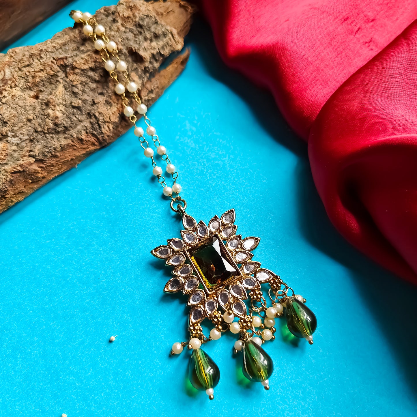 Manavi Mirror Jhumka with Teeka & Sahara- Mehendi Green