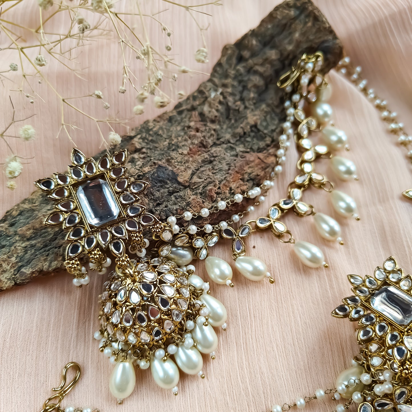 Manavi Mirror Jhumka with Teeka & Sahara- Golden