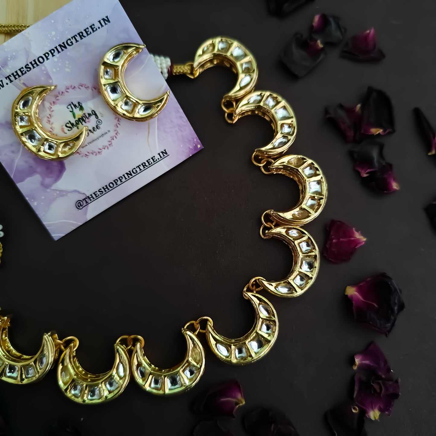 Kundan Chand Golden Necklace Set