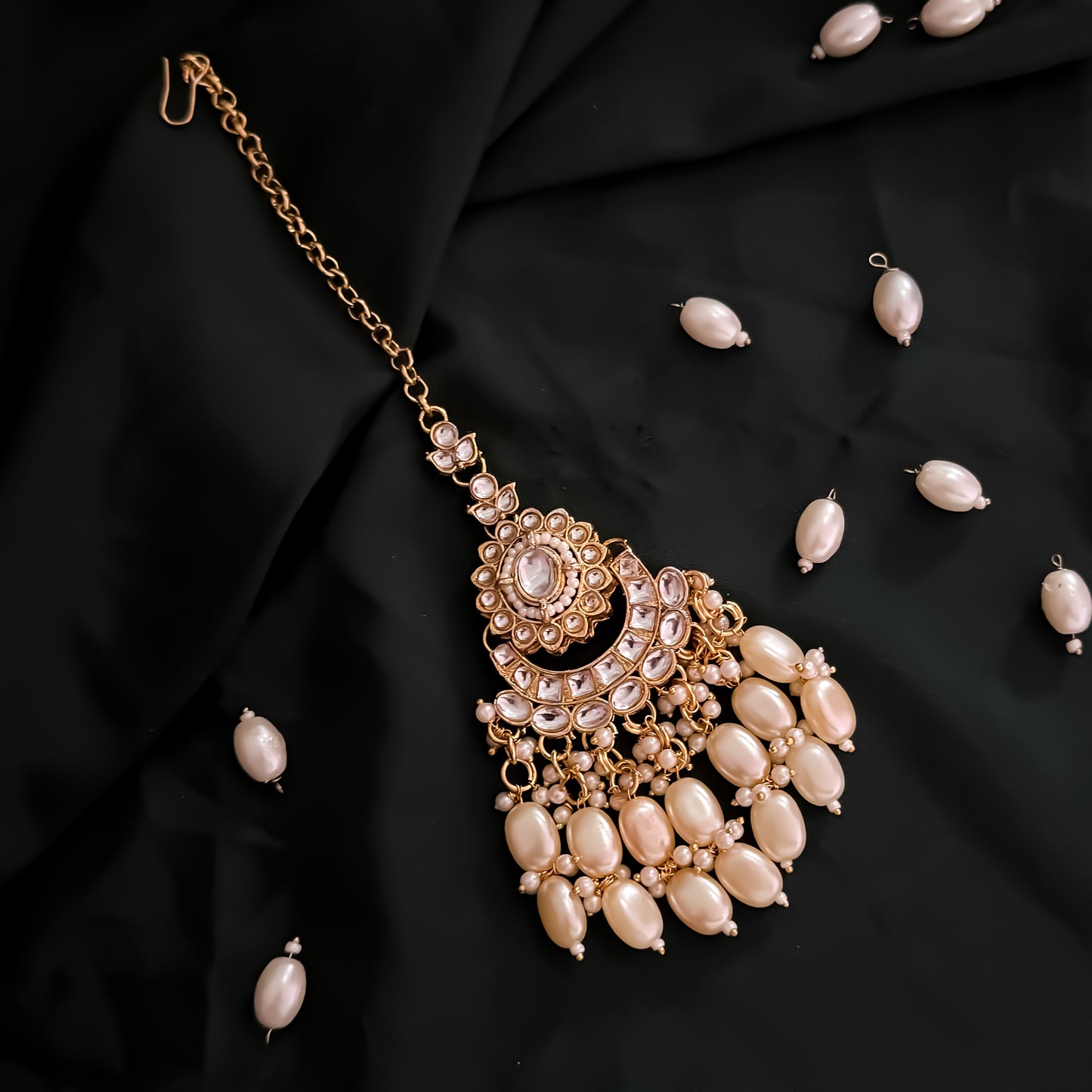 Taniya Kundan Pearl Jhallar Necklace Set - Golden