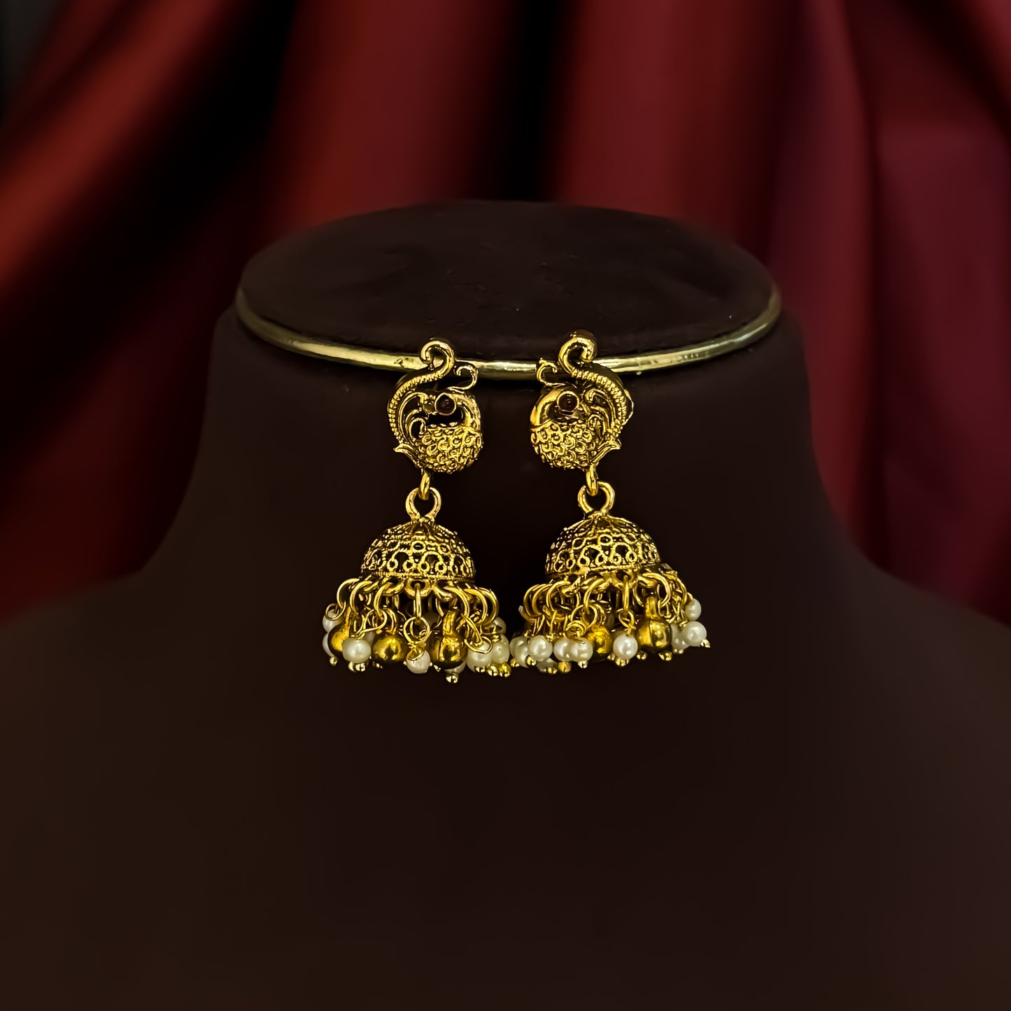 Parnika Peacock Temple Hasli Necklace Set - Golden