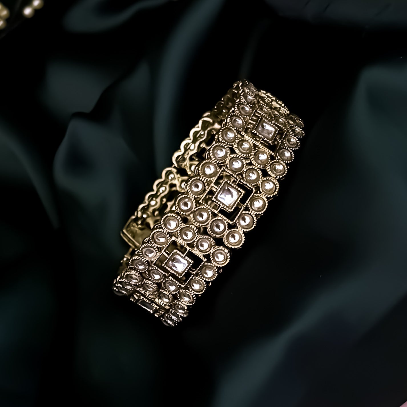 Meera Kundan Openable Bracelet/Kada - Golden