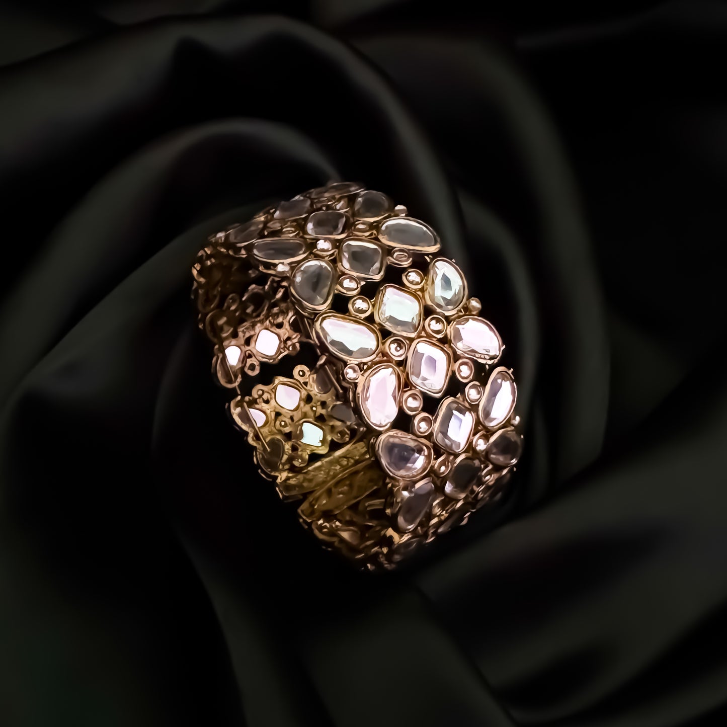 Zainab Kundan Openable Bracelet/Kada - Golden