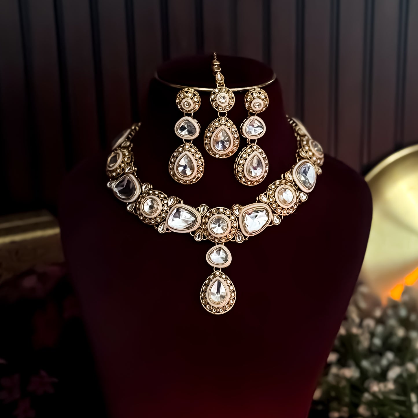 Ashnoor Kundan Necklace Set - Golden