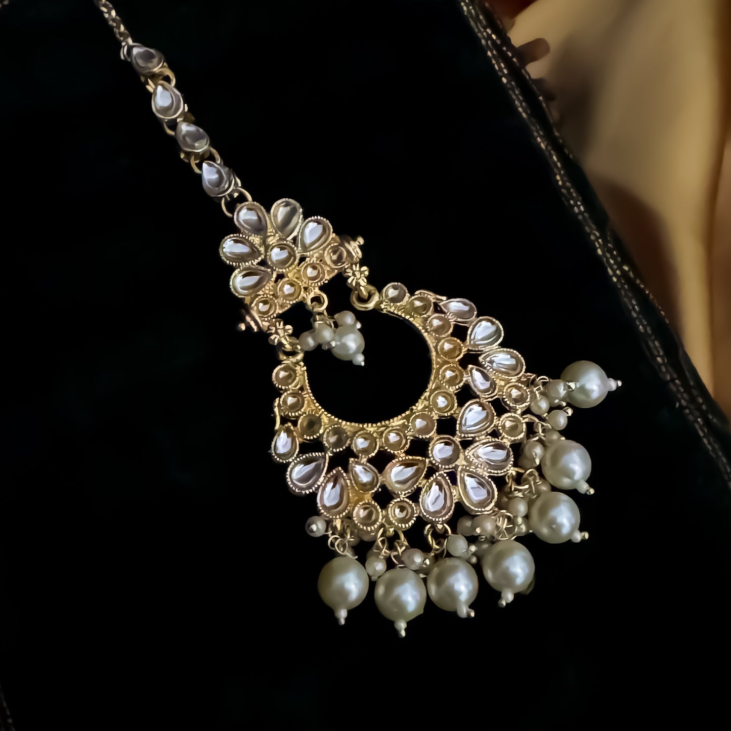 Sharanya Kundan Pearl Maang Teeka - Golden