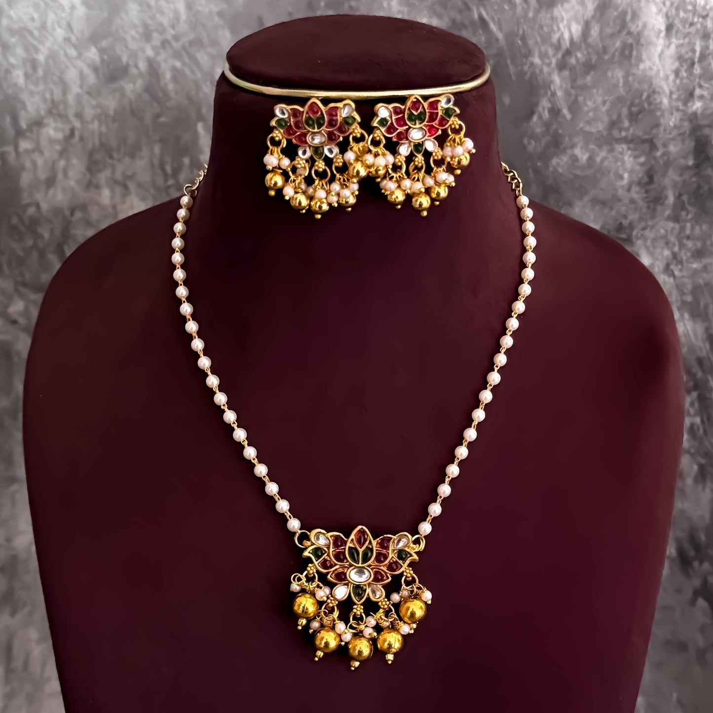 Virangana Kemp Stone Pendant Set - Pink & Green
