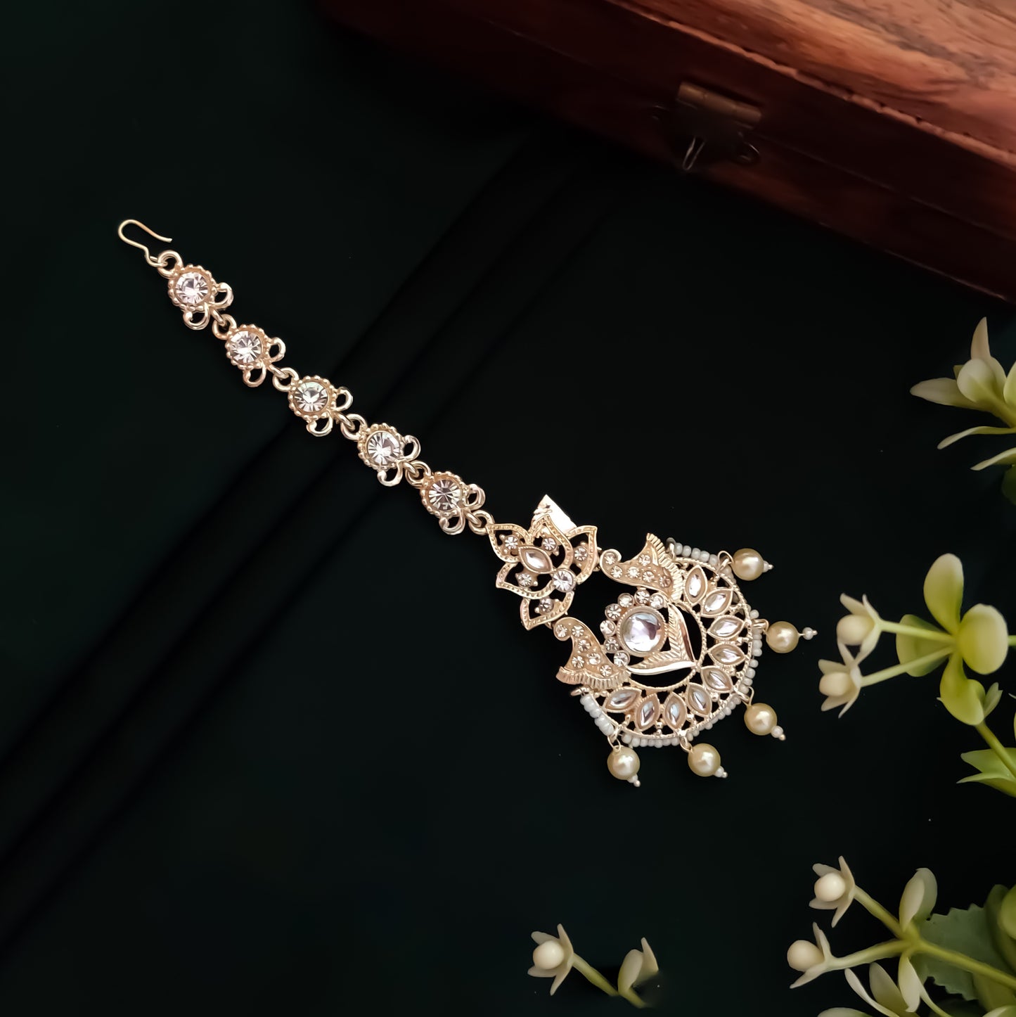 Vilasa Kundan Maang Teeka
