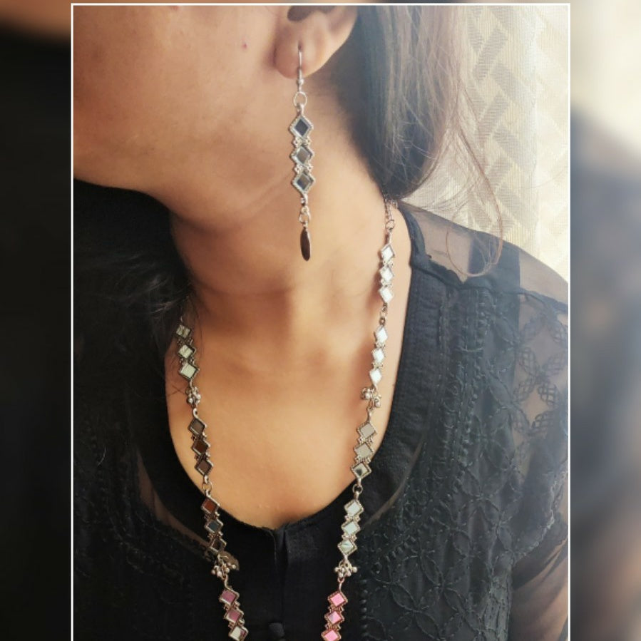 SHRISHA LONG MIRROR NECKLACE WITH EARRINGS