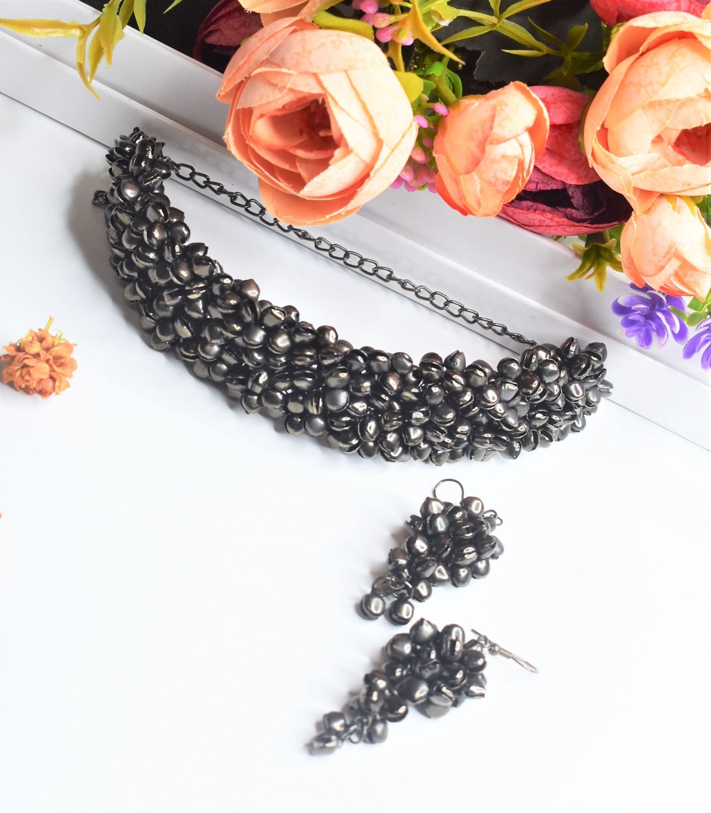 GHUNGHROO CHOKER IN BLACK POLISH